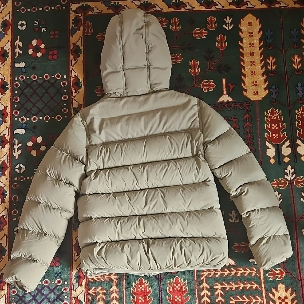 Filson Down Hooded Puffer Jacket in Light Sage - Picture 4 of 10